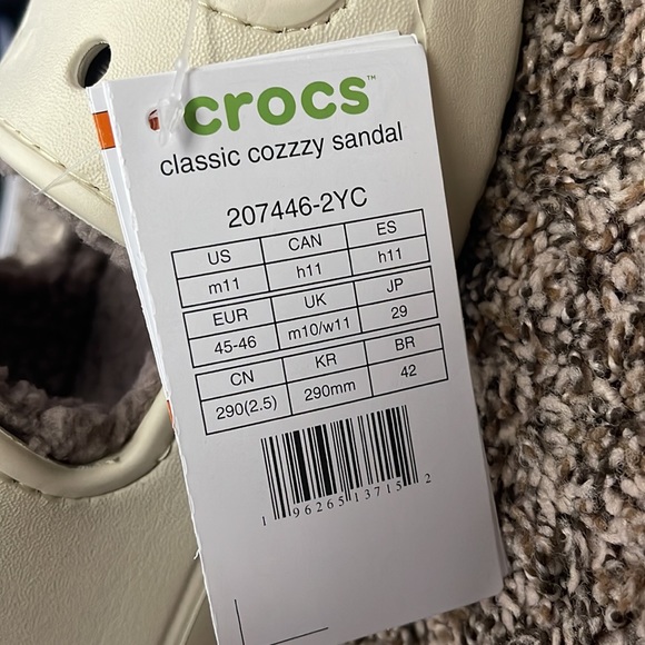 Brand New Crocs (Fur lined in-sole) size 11 in Men’s - Picture 4 of 5